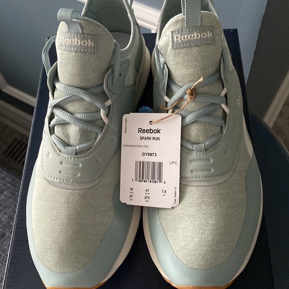 NWT - Reebok Running Shoes - Picture 2 of 6